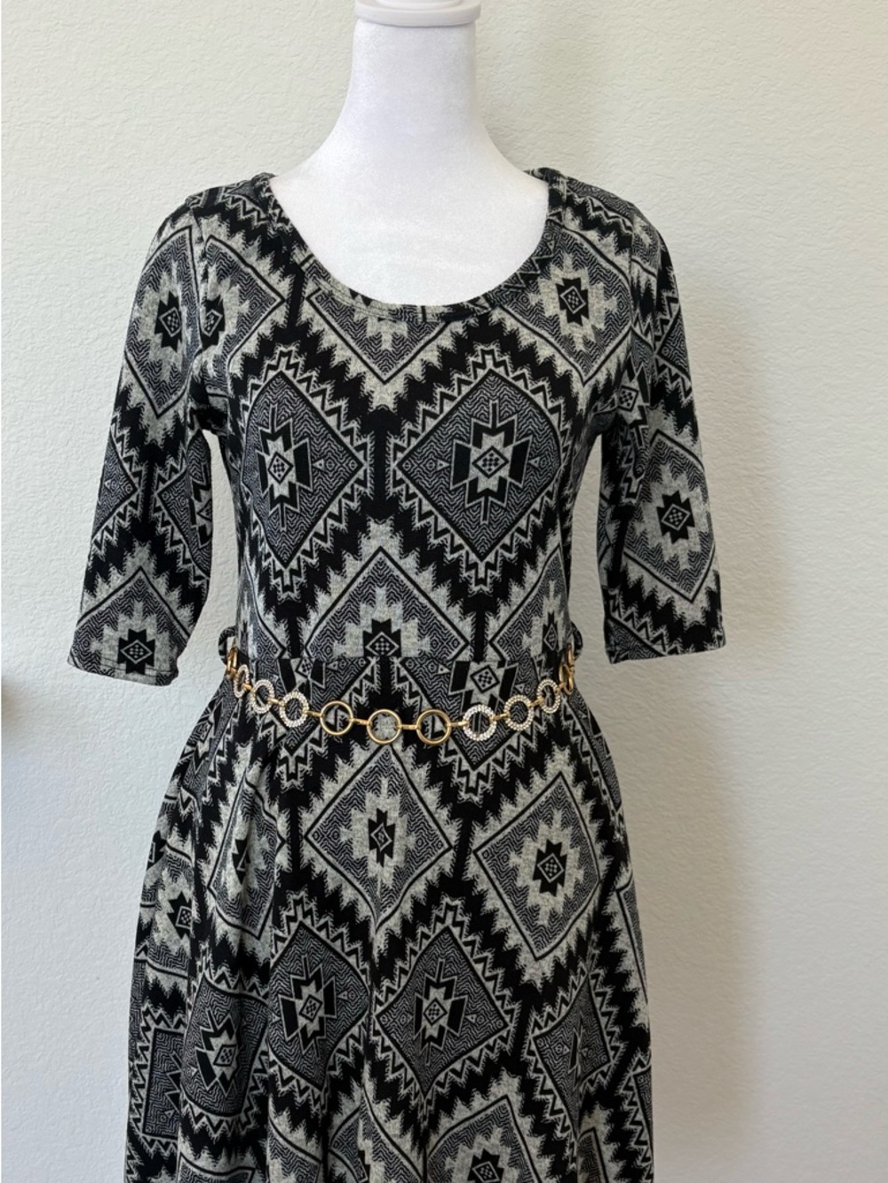 Black and Cream Long-Sleeve Geometric Midi Dress